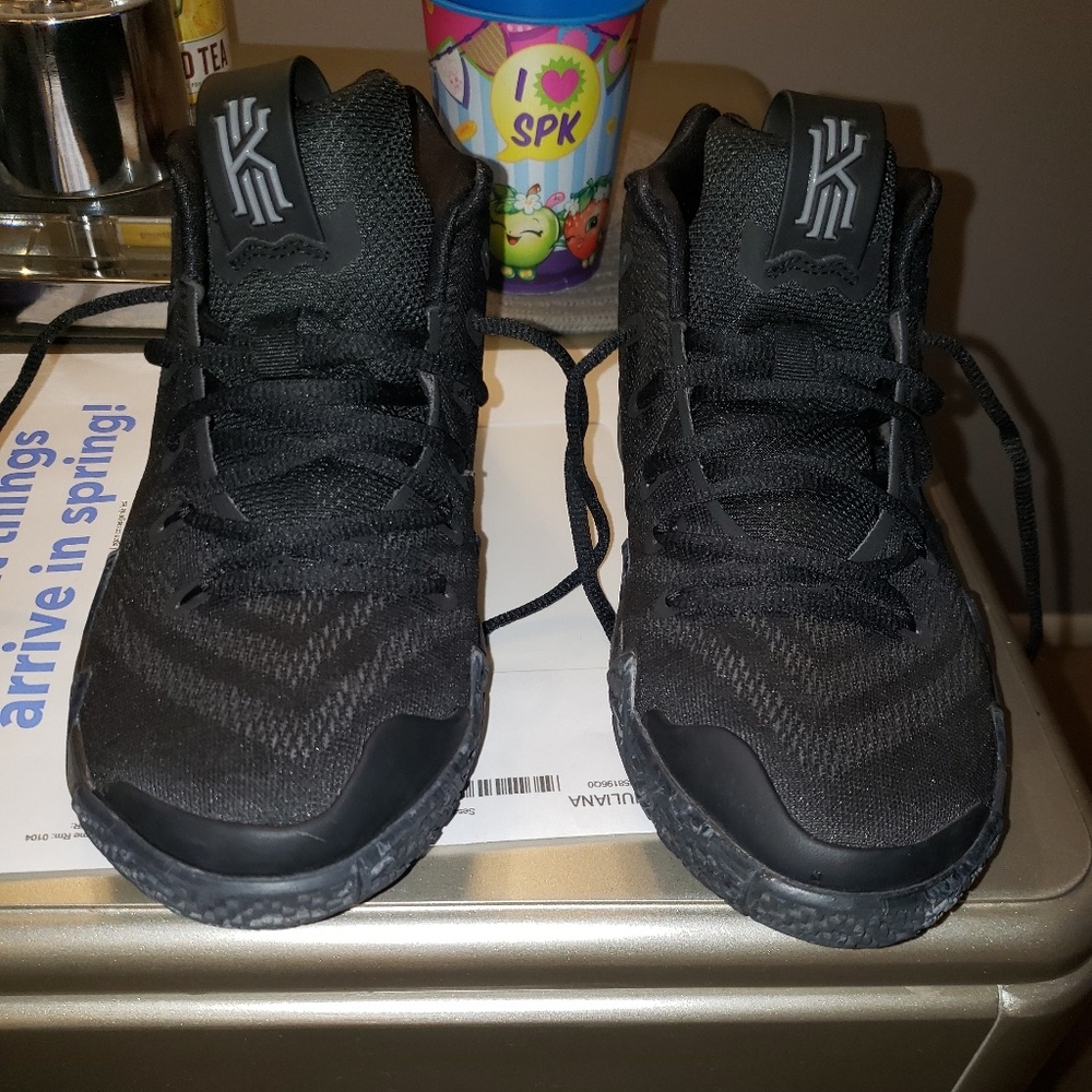 Nike Kyrie 4